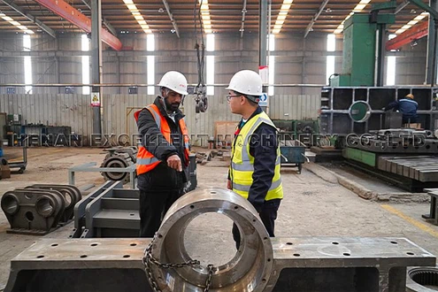 The Oman Client Visited The Production Base Of Exct Factory 3 The Oman Client Visited The Production Base Of Exct Factory 3