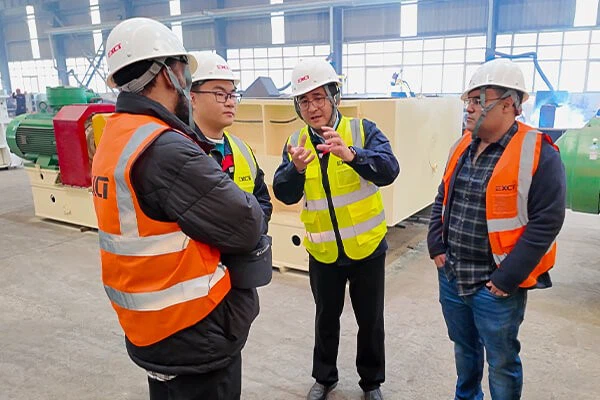 An Oman Client Visited The Exct Factory To Inspect The Mineral Sizer-3 An Oman Client Visited The Exct Factory To Inspect The Mineral Sizer-3